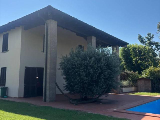 Villa Indipendente in vendita a Castiglia, San Lazzaro