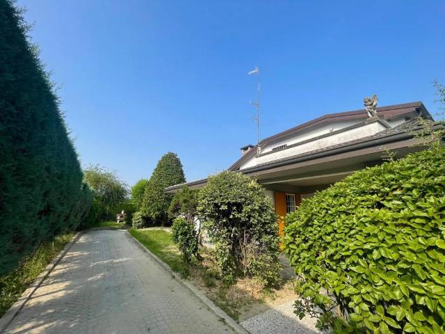 Villa Indipendente in vendita a San Lazzaro, Reggio Emilia