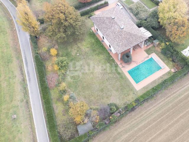 Villa Indipendente in vendita a Castiglia, San Lazzaro