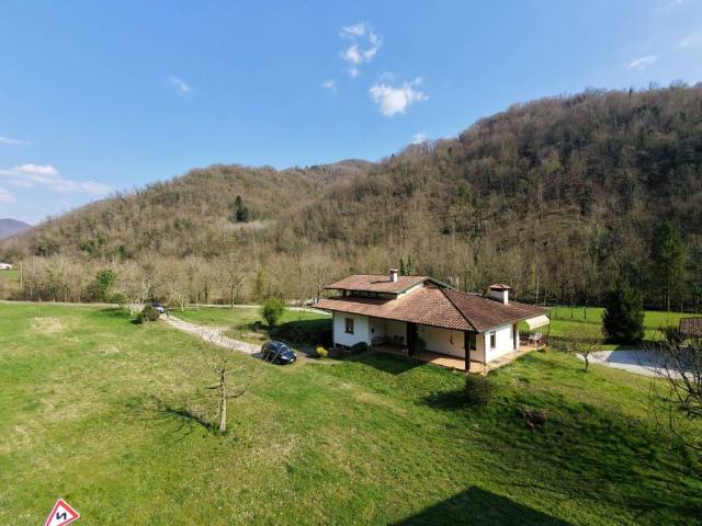 Villa Indipendente in vendita a San Leonardo, Friuli-Venezia Giulia