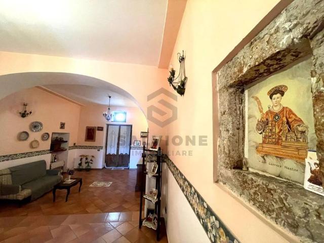 Villa Indipendente in vendita a San Lorenzello, Campania