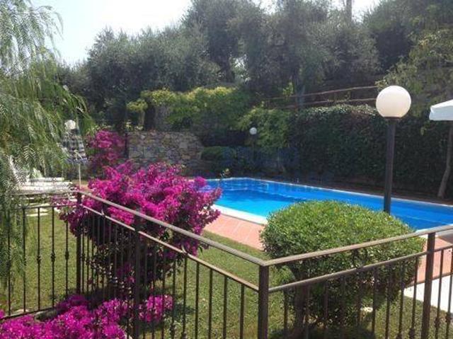 Villa Indipendente in vendita a San Lorenzo Al Mare, Liguria