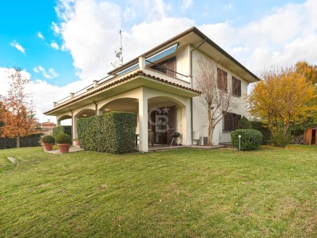 Villa Indipendente in vendita a San Lorenzo Nuovo, Lazio