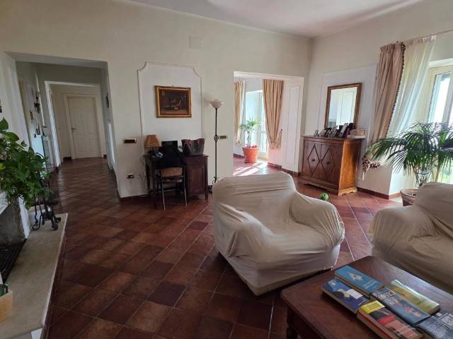 Villa Indipendente in vendita a Calabria, Cosenza