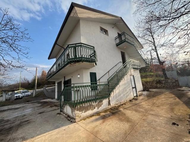 Villa Indipendente in vendita a San Mango Sul Calore, Campania