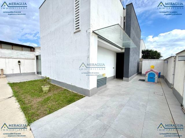 Villa Indipendente in vendita a San Marcellino, Campania