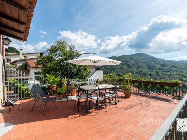 Villa Indipendente in vendita a Piteglio, Pistoia