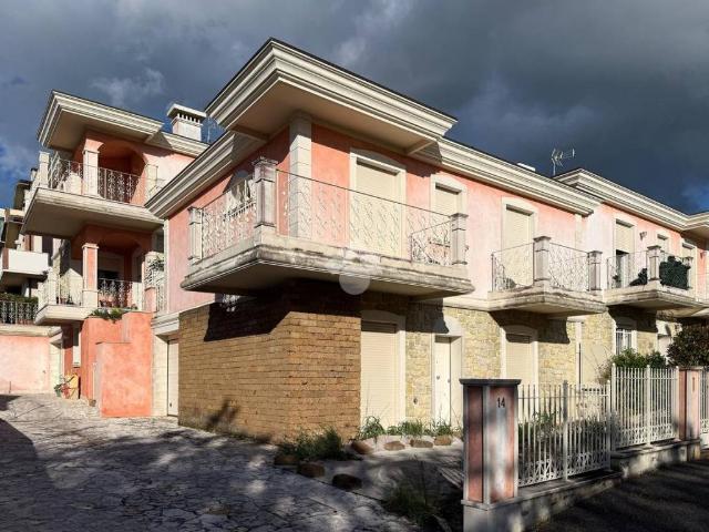 Villa Indipendente in vendita a Fiorentino