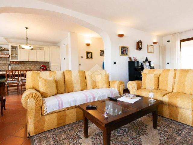 Villa Indipendente in vendita a Fiorentino