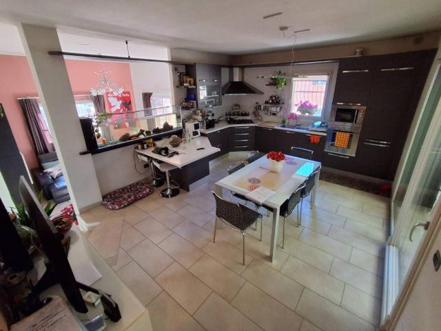 Villa Indipendente in vendita a Fiorentino