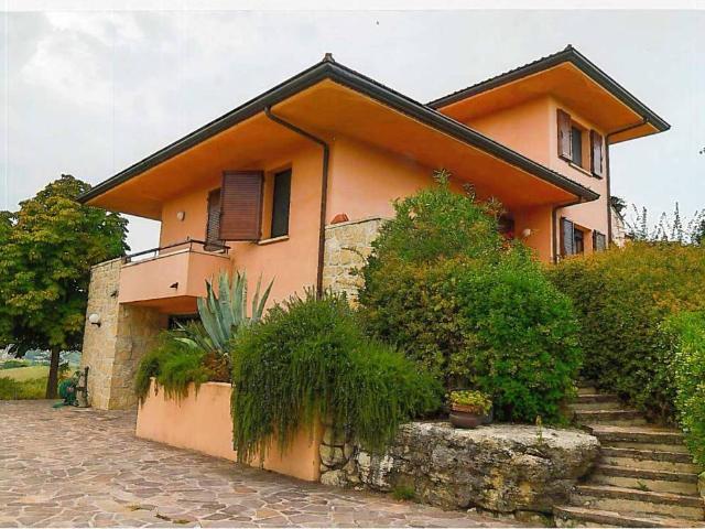 Villa Indipendente in vendita a Domagnano