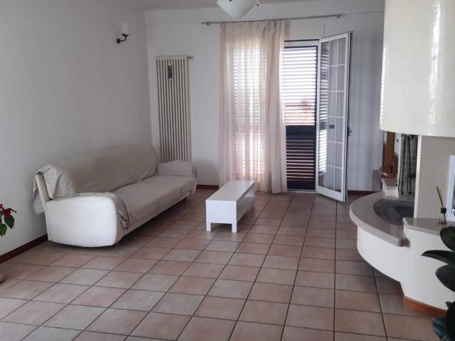 Villa Indipendente in vendita a Serravalle