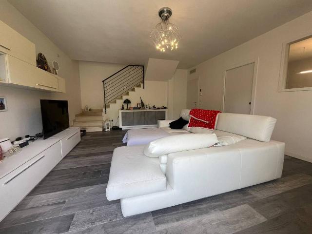 Villa Indipendente in vendita a Scimmia, San Martino Buon Albergo