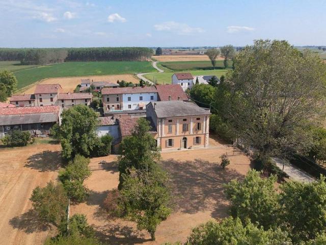 Villa Indipendente in vendita a San Martino Del Lago, Lombardia