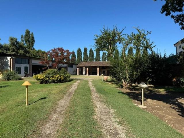 Villa Indipendente in vendita a San Martino Del Lago, Lombardia