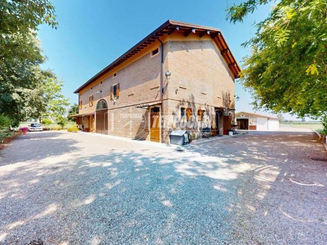 Villa Indipendente in vendita a Pianura Reggiana, Re