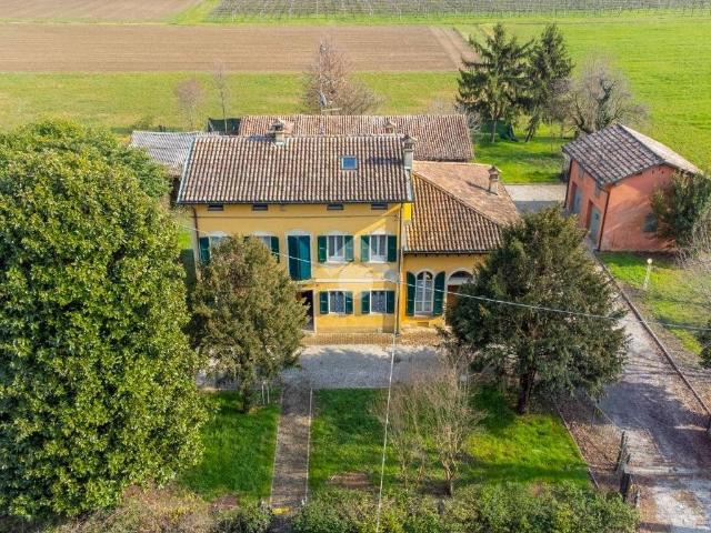 Villa Indipendente in vendita a Pianura Reggiana, Re