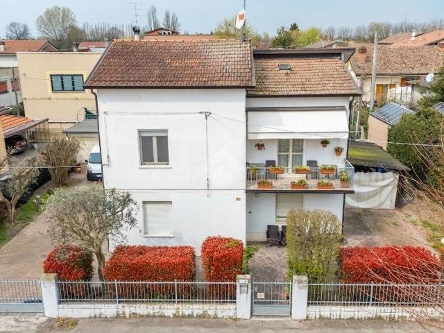 Villa Indipendente in vendita a Pianura Reggiana, Re