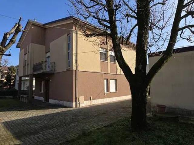 Villa Indipendente in vendita a Pianura Reggiana, Re