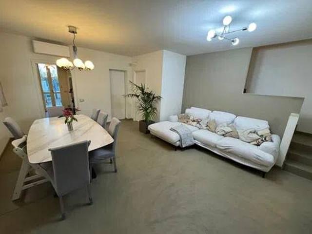 Villa Indipendente in vendita a Pianura Reggiana, Re
