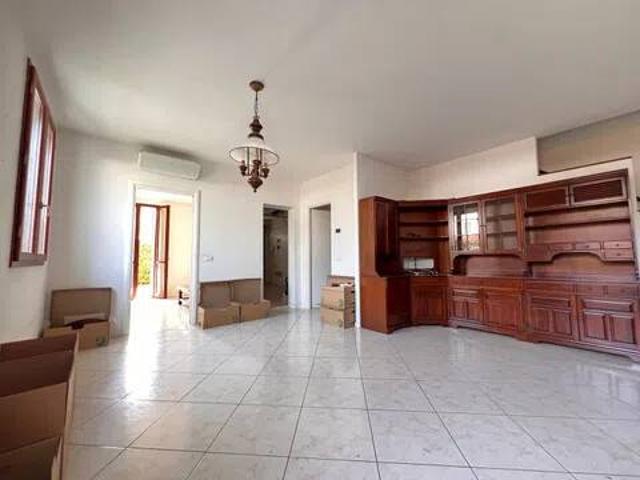 Villa Indipendente in vendita a Pianura Reggiana, Re