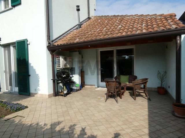 Villa Indipendente in vendita a San Martino Siccomario, Lombardia