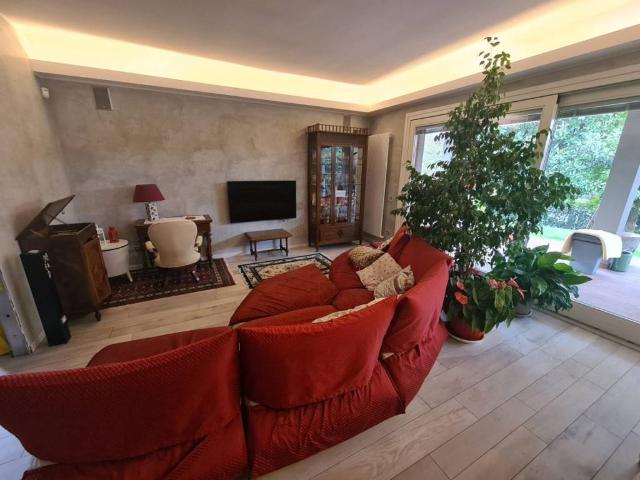 Villa Indipendente in vendita a San Martino Siccomario, Lombardia