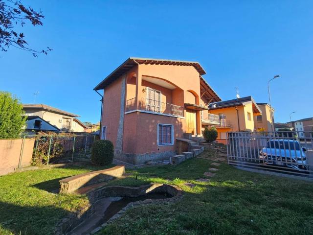 Villa Indipendente in vendita a San Martino Siccomario, Lombardia