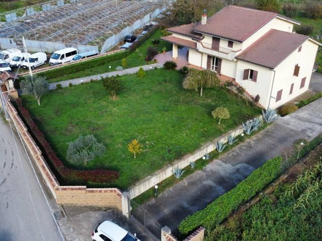 Villa Indipendente in vendita a San Martino Valle, Campania