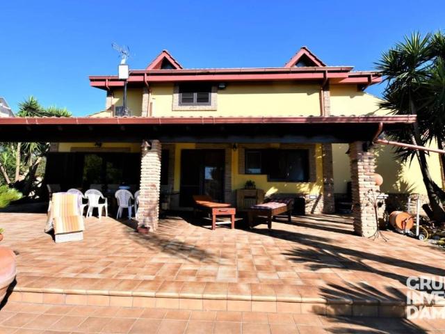 Villa Indipendente in vendita a Puglia, Taranto
