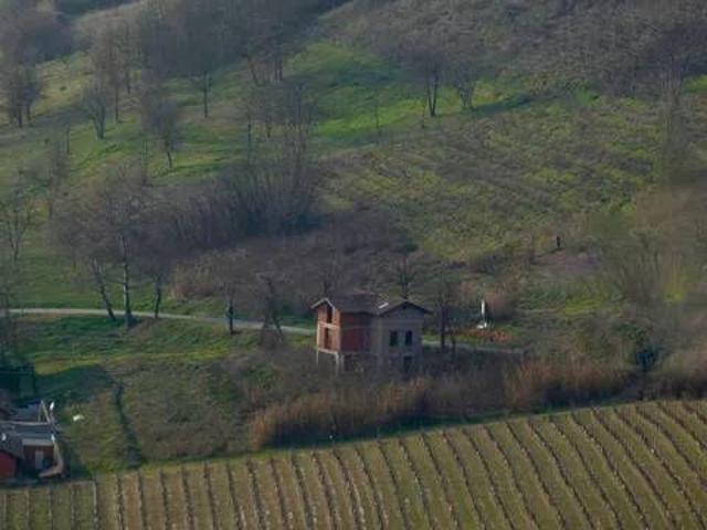 Villa Indipendente in vendita a Piemonte, Asti