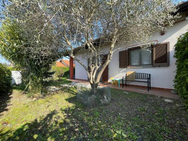 Villa Indipendente in vendita a Piemonte, Asti