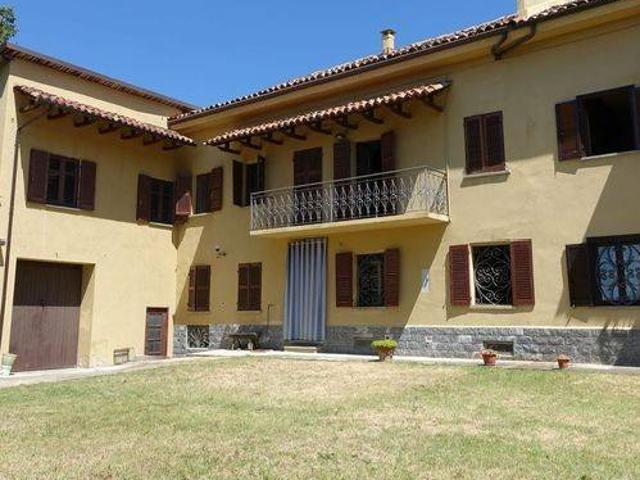 Villa Indipendente in vendita a Piemonte, Asti