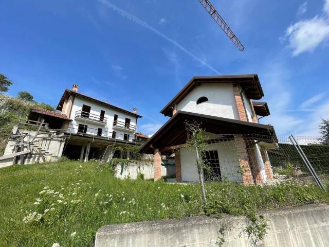 Villa Indipendente in vendita a San Marzano Oliveto, Asti