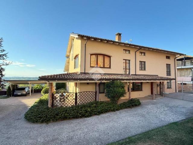 Villa Indipendente in vendita a Piemonte, Asti