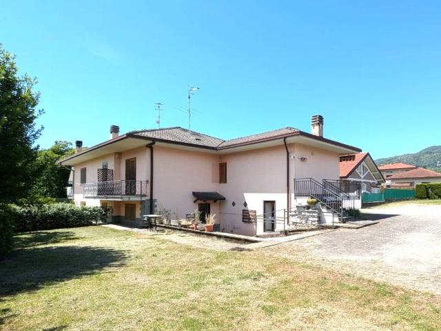 Villa Indipendente in vendita a Piemonte, Novara