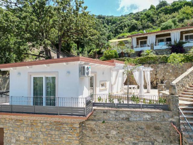 Villa Indipendente in vendita a San Mauro Cilento, Campania