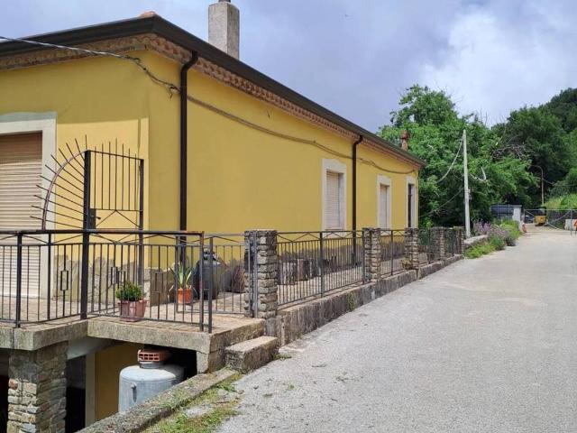 Villa Indipendente in vendita a San Mauro Cilento, Campania