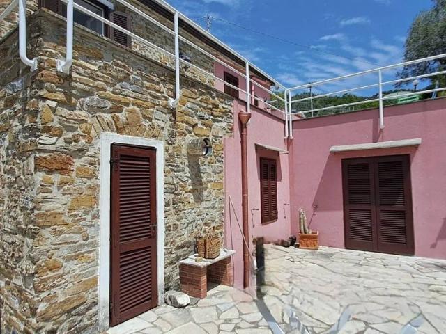 Villa Indipendente in vendita a San Mauro Cilento, Campania
