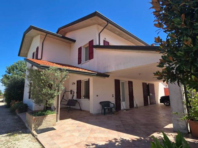 Villa Indipendente in vendita a San Mauro Pascoli, Reggio Emilia