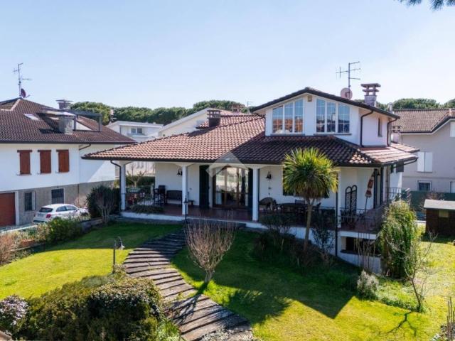 Villa Indipendente in vendita a San Mauro Pascoli, Reggio Emilia