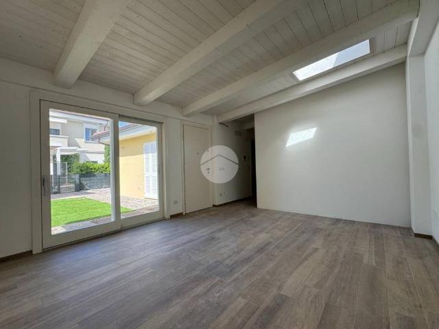 Villa Indipendente in vendita a San Mauro Pascoli, Reggio Emilia