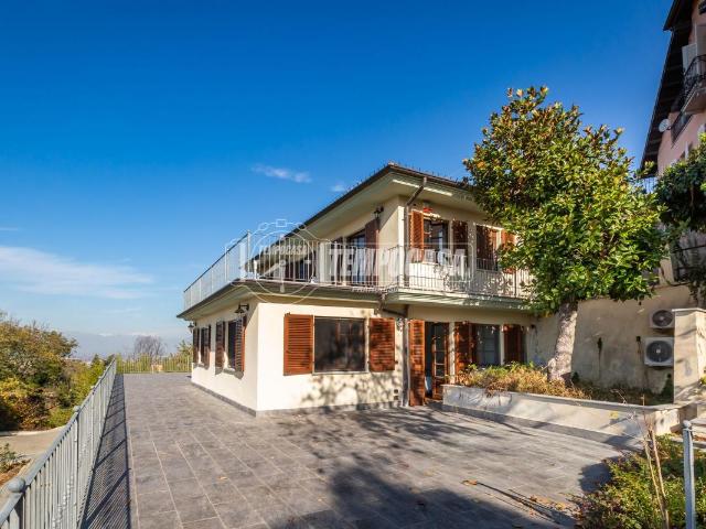 Villa Indipendente in vendita a Centro, Piemonte