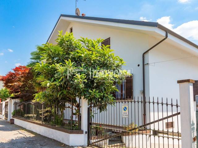 Villa Indipendente in vendita a Oltrepo, Piemonte
