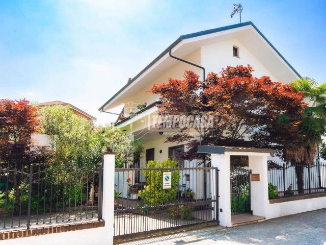 Villa Indipendente in vendita a Oltrepo, Piemonte