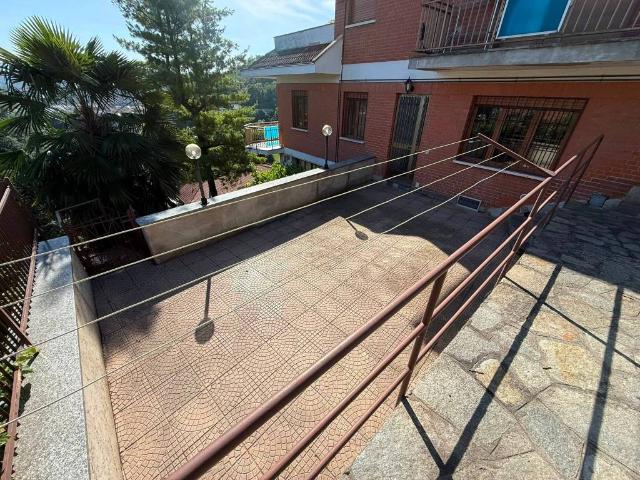 Villa Indipendente in vendita a Sambuy, Piemonte