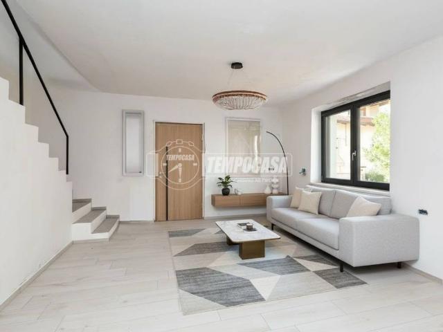 Villa Indipendente in vendita a Oltrepo, Piemonte