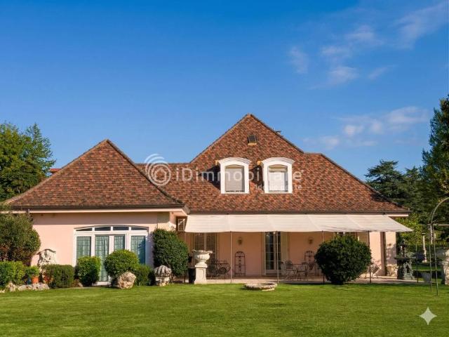 Villa Indipendente in vendita a Sambuy, Piemonte