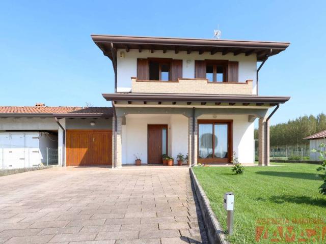 Villa Indipendente in vendita a San Filippo, San Michele Al Tagliamento