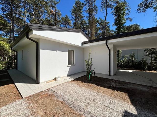 Villa Indipendente in vendita a Bibione Lido del Sole, San Michele Al Tagliamento